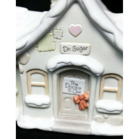 Vtg 1994 Precious Moments Sugar Town's Doctor's Office Light Up Building 529869 - Picture 2 of 11